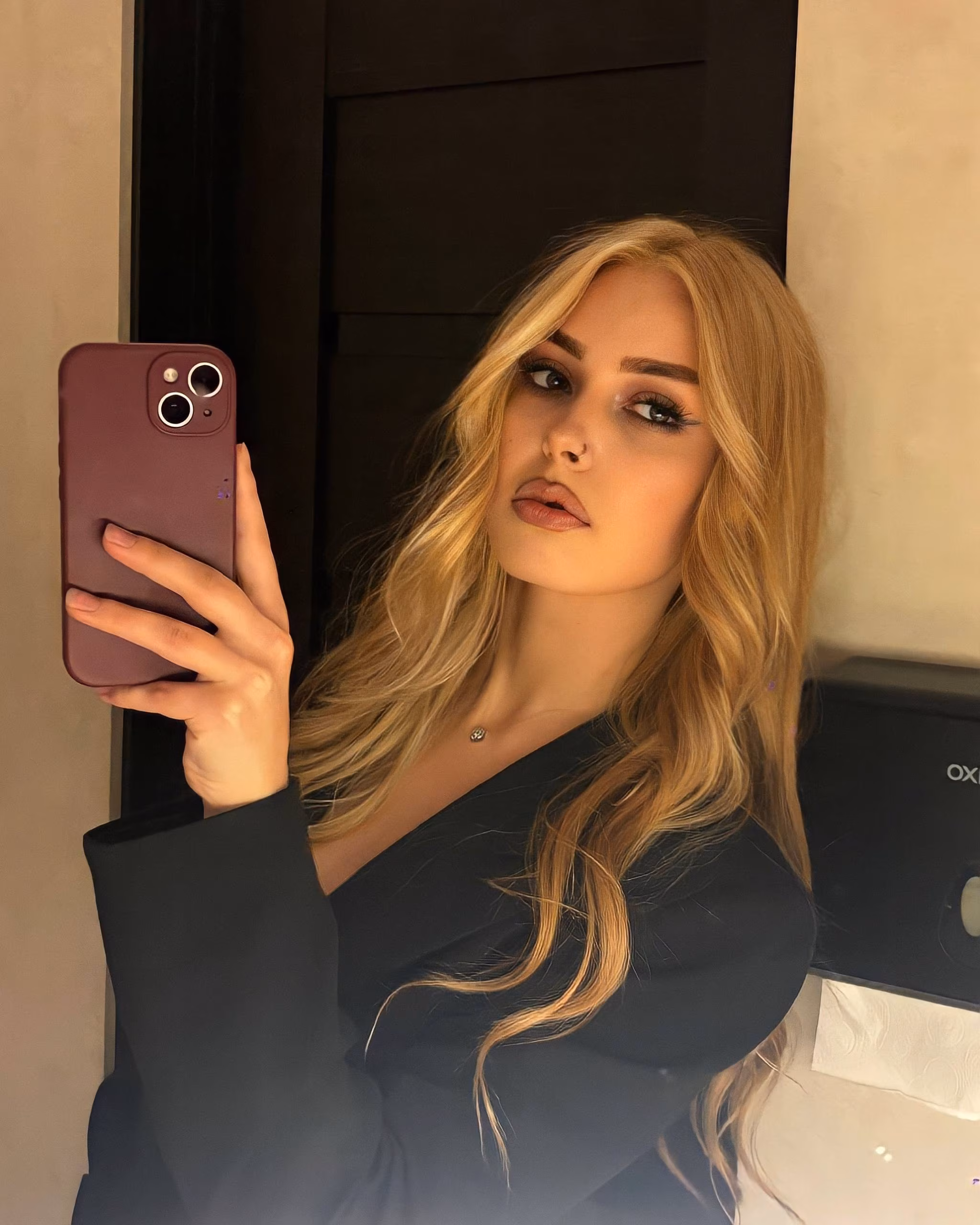 Viktoriia 19 Cherkasy Ukraine Graceful lady looking for a man who is honest