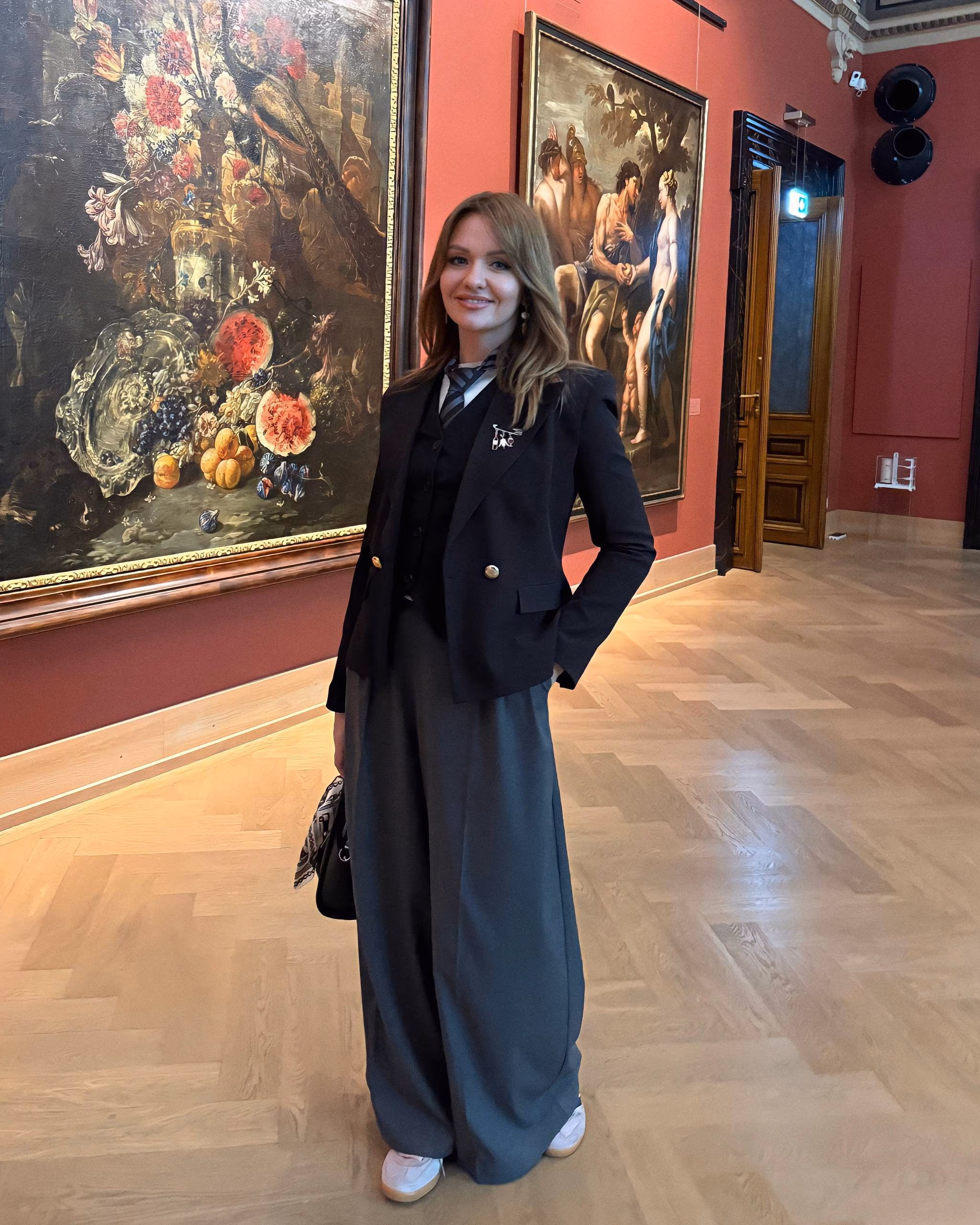 Anna 39 Düsseldorf Germany Graceful woman ready to walk life s path together