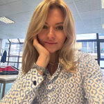 Anna 39 Düsseldorf Germany Graceful woman ready to walk life s path together