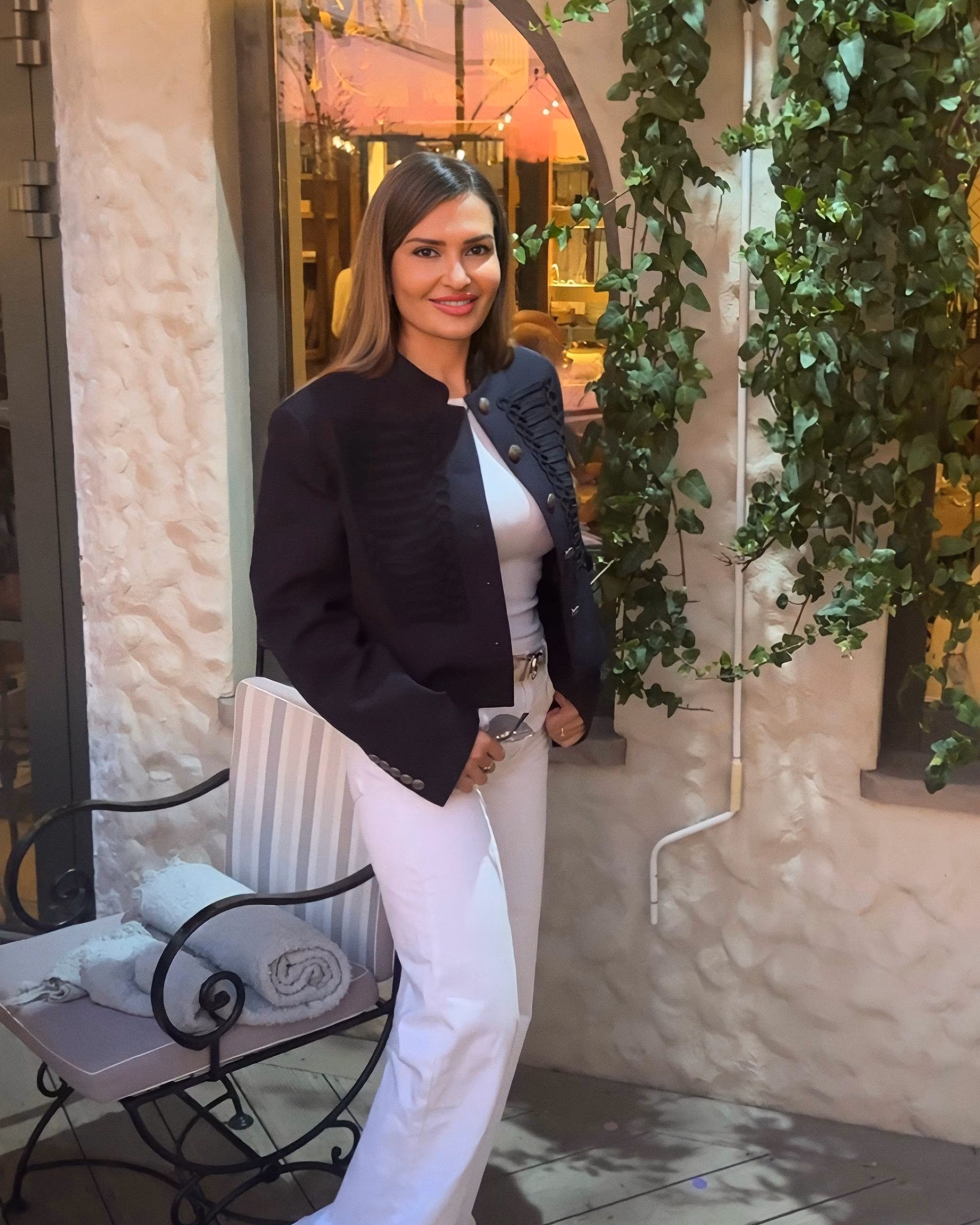 Tetiana 42 Chorzów Poland I am a charming girl ready to start a family