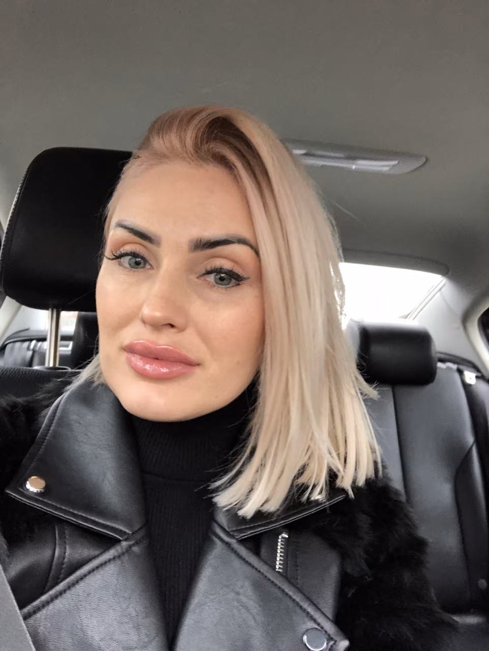 Yana 46 Kiev Ukraine I am a charming girl seeking a lifetime companion