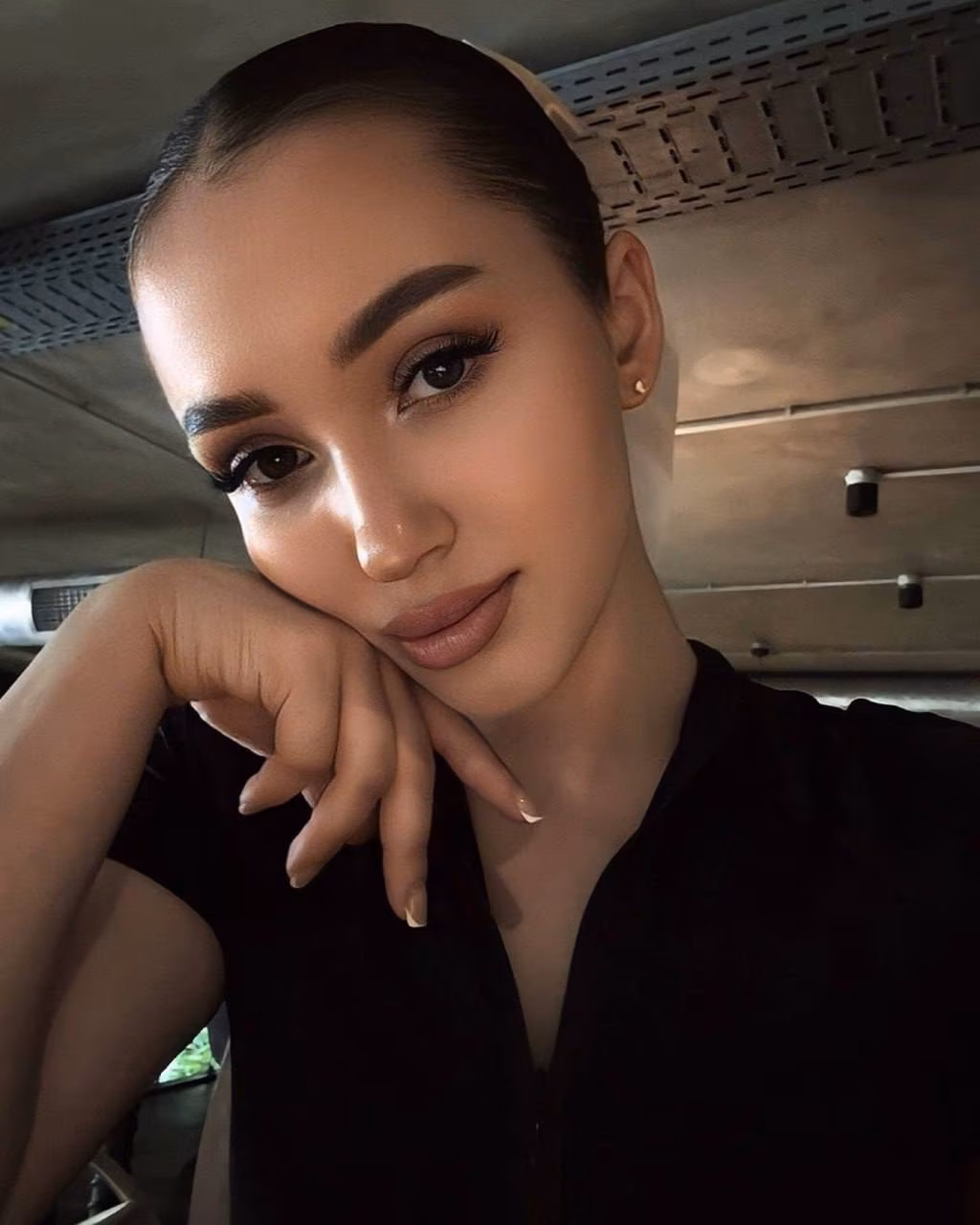 Viktoriia 21 Kropyvnytskyi  Ukraine I am a charming girl seeking an honest relationship