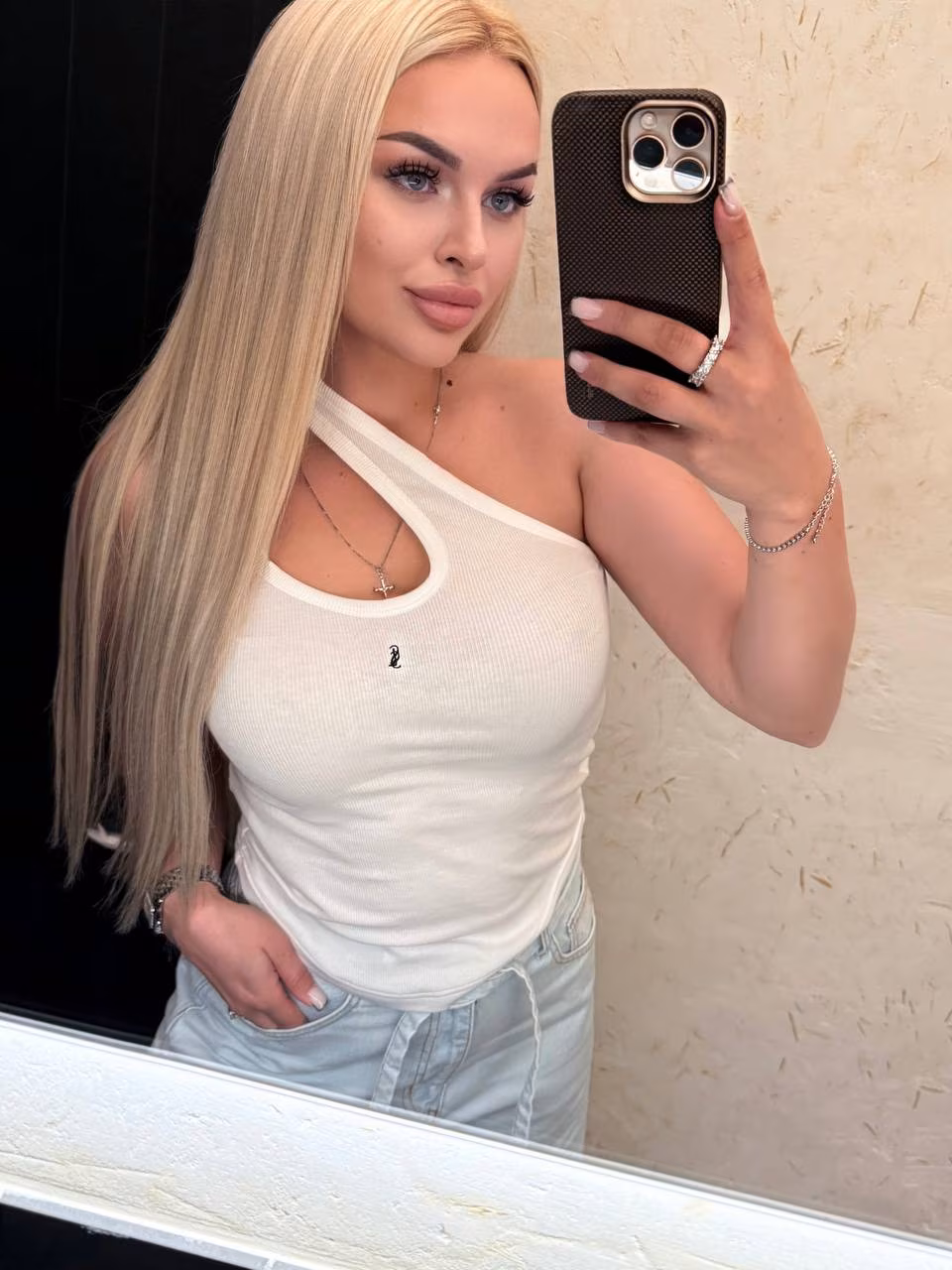 Daria 28 Lutsk Ukraine Lovely girl searching for a trustworthy man