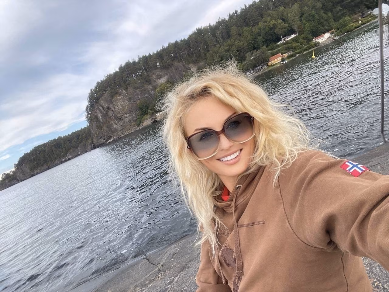 Ketino 46 Skien Norway Pretty lady looking for a man who respects her