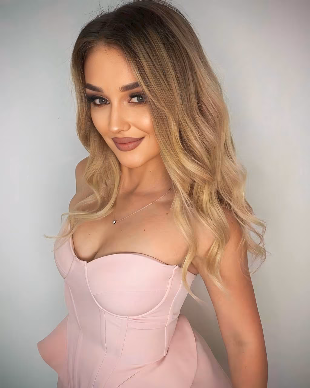 Myroslava 29 Uzhhorod Ukraine Pretty lady looking for her future partner