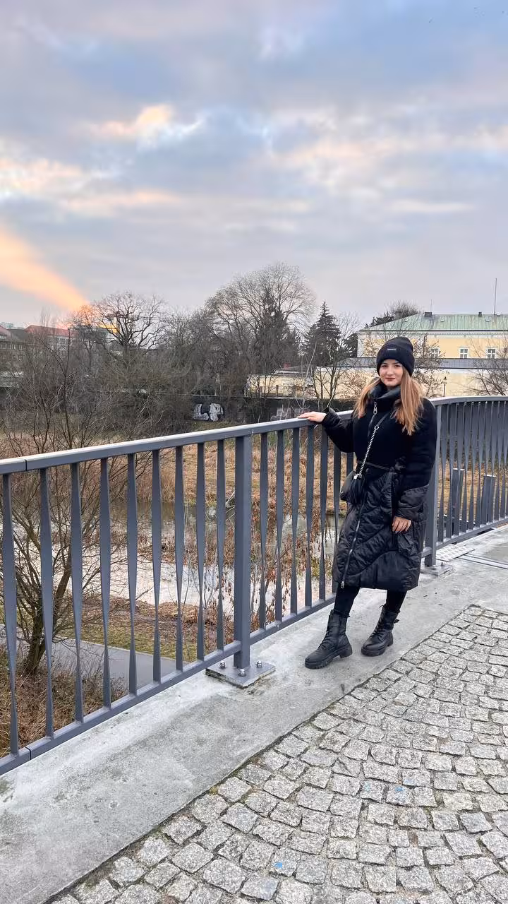 Viktoria dating ukrainian girl