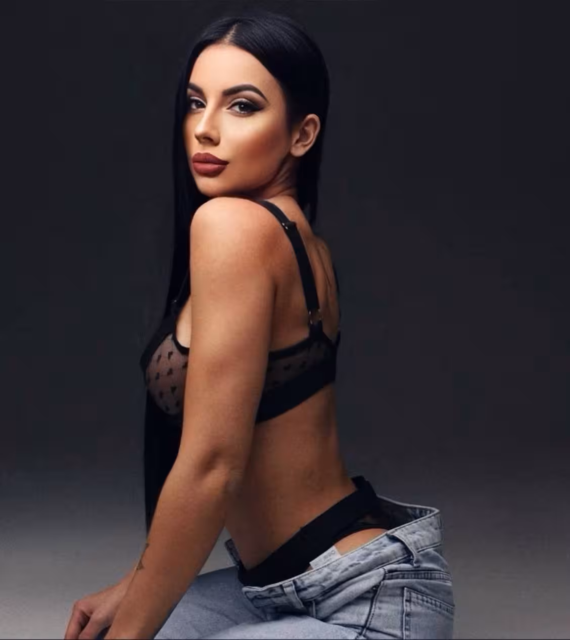 Valeria ukrainian couple leave nottingham